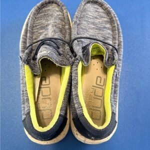 Hey Dude lime green and blue